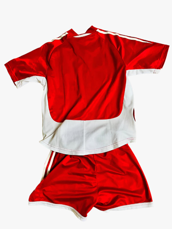 DBU Danmark fodboldtrøje + shorts 2004