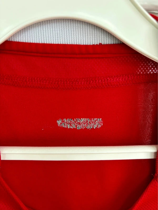 Liverpool fodboldtrøje 2004–2006