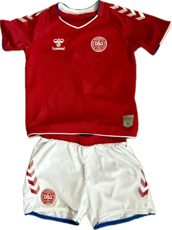 Danmark DBU fodboldtrøje + shorts 2020