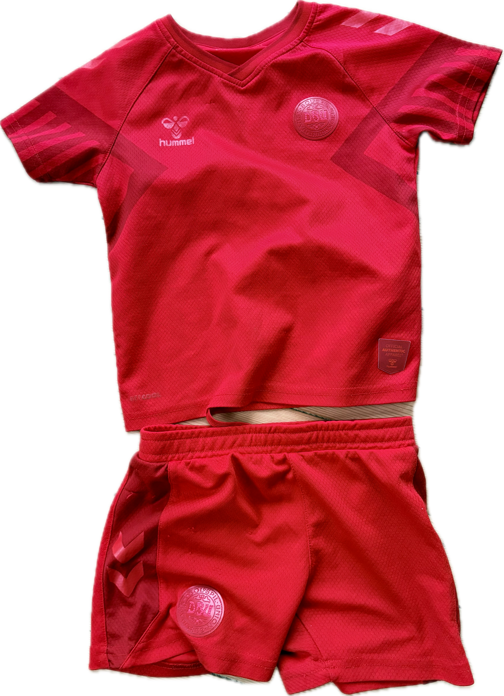 Danmark DBU fodboldtrøje + shorts