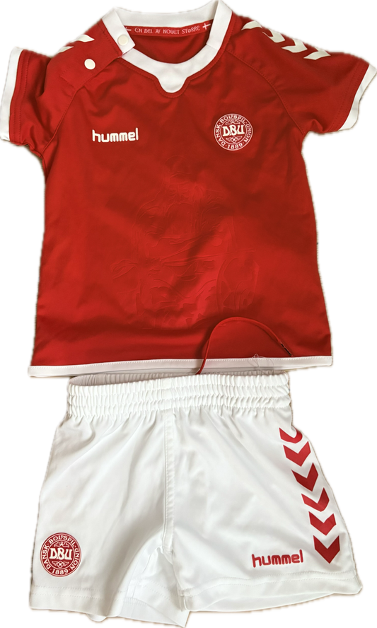 Danmark DBU fodboldsæt trøje og shorts 2016